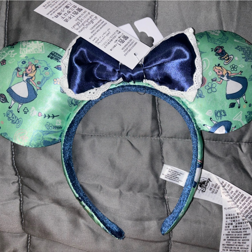 NWT Disney Parks, Alice In Wonderland ears